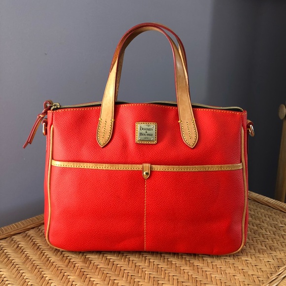Dooney & Bourke Handbags - Dooney & Bourke Satchel 📍GUC 📍